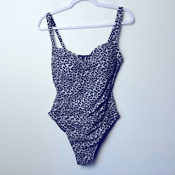 NIPTUCK Swim Australian Joanne Leopard Print One Piece Swimsuit - Picture 2 of 15